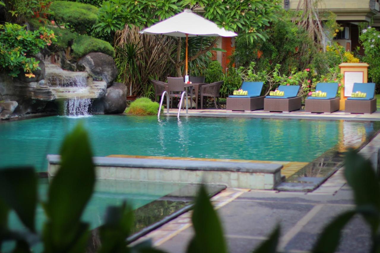 Adi Dharma Hotel Legian Exterior photo