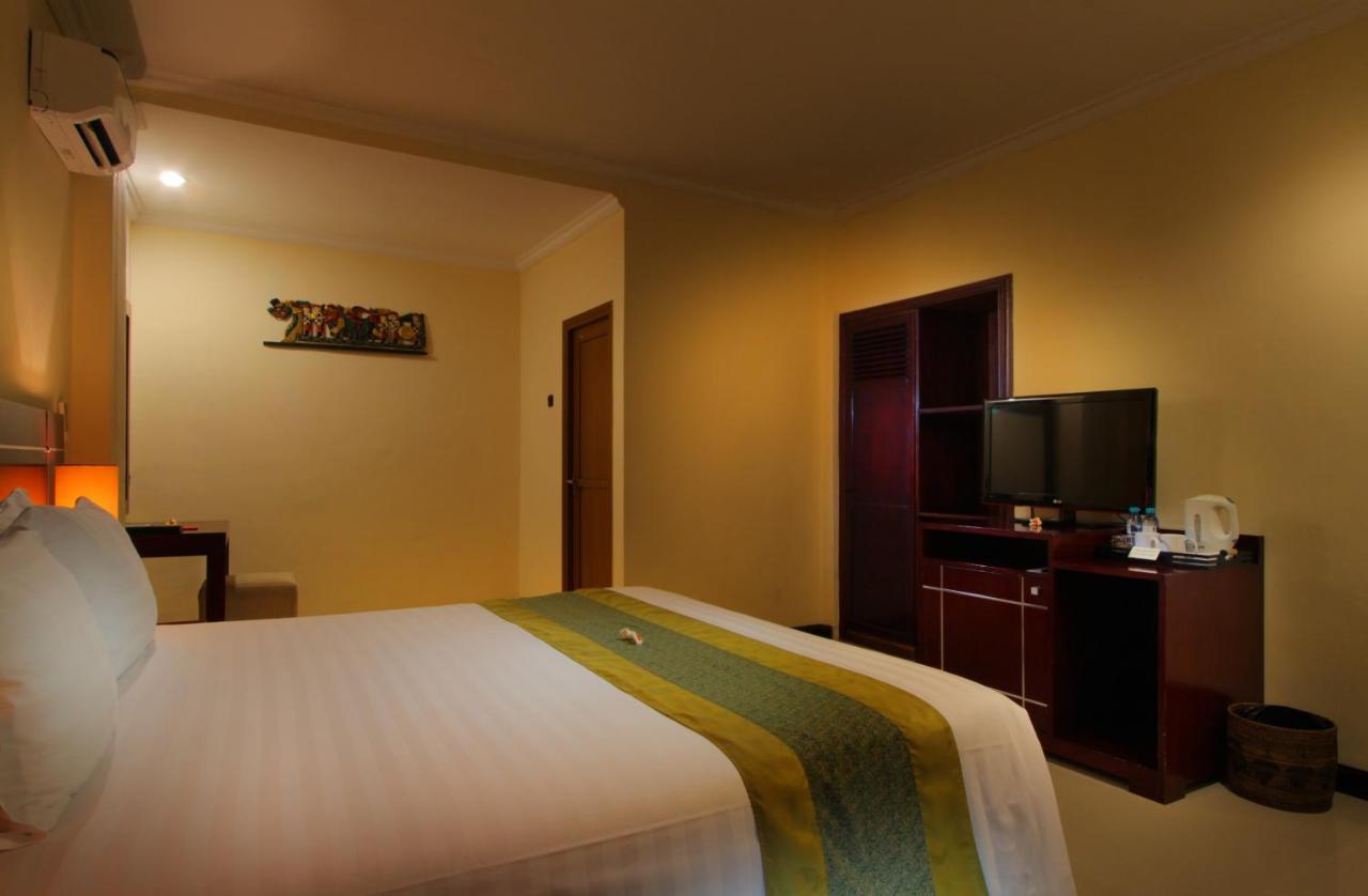Adi Dharma Hotel Legian Exterior photo