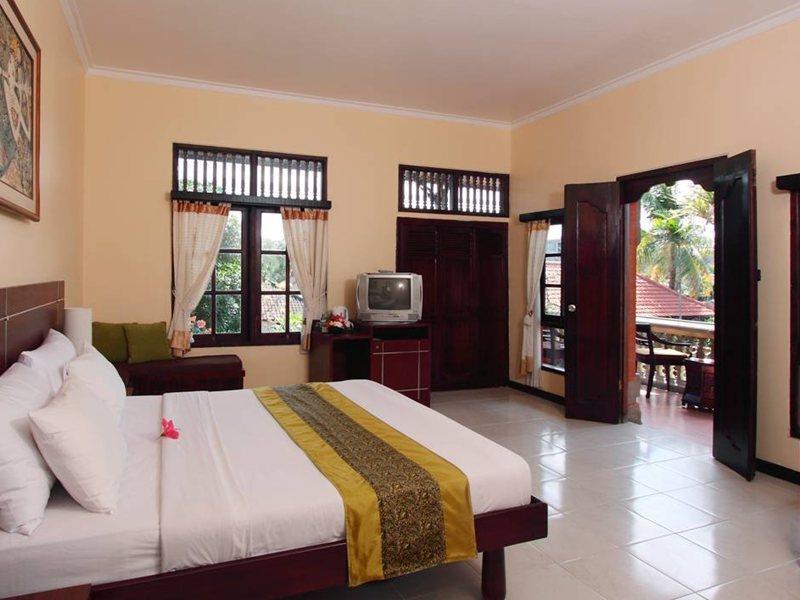 Adi Dharma Hotel Legian Exterior photo