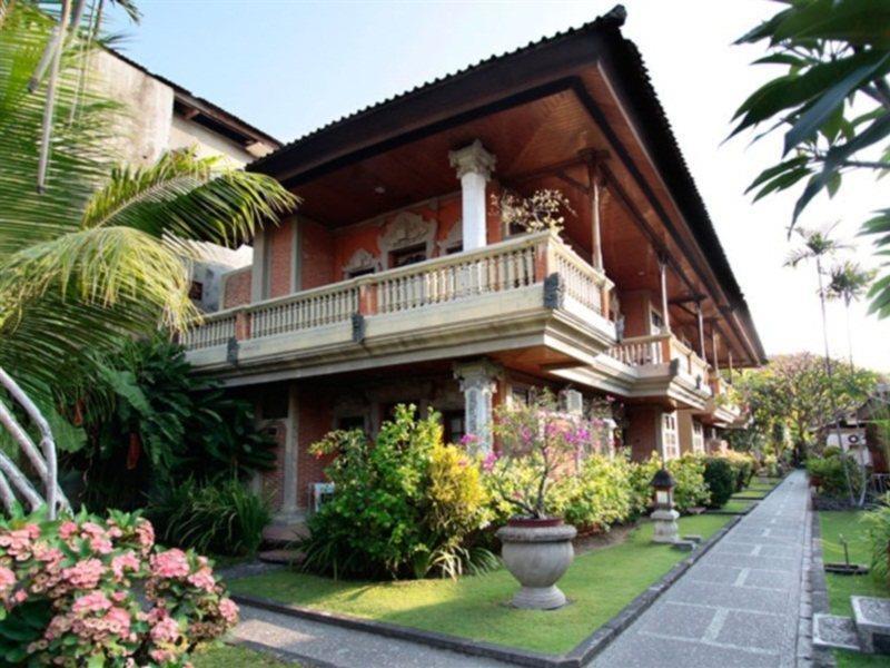 Adi Dharma Hotel Legian Exterior photo