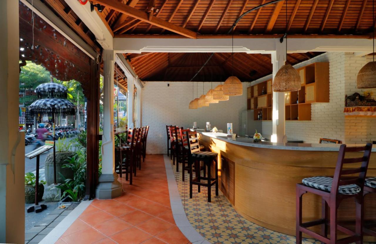 Adi Dharma Hotel Legian Exterior photo